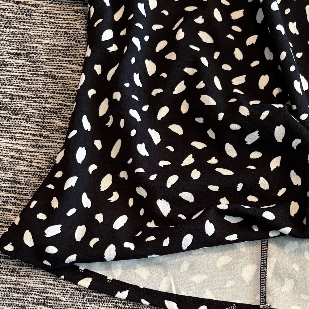 Melloday Stylish Black and White Women's Top - Picture 5 of 6